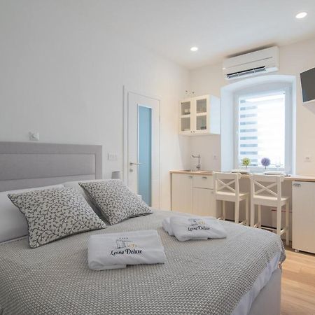 Leona Deluxe Apartments Pula Eksteriør billede