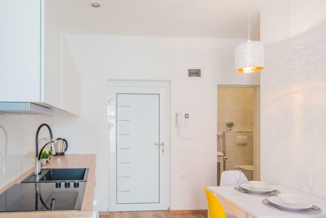 Leona Deluxe Apartments Pula Eksteriør billede